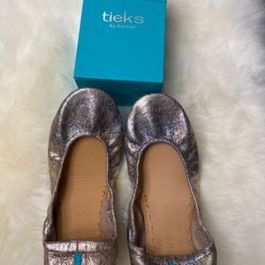 Ballet Flats Size 8 / Tieks by Gavrieli / Color: Lovestruck (Pink Blue Iridescen